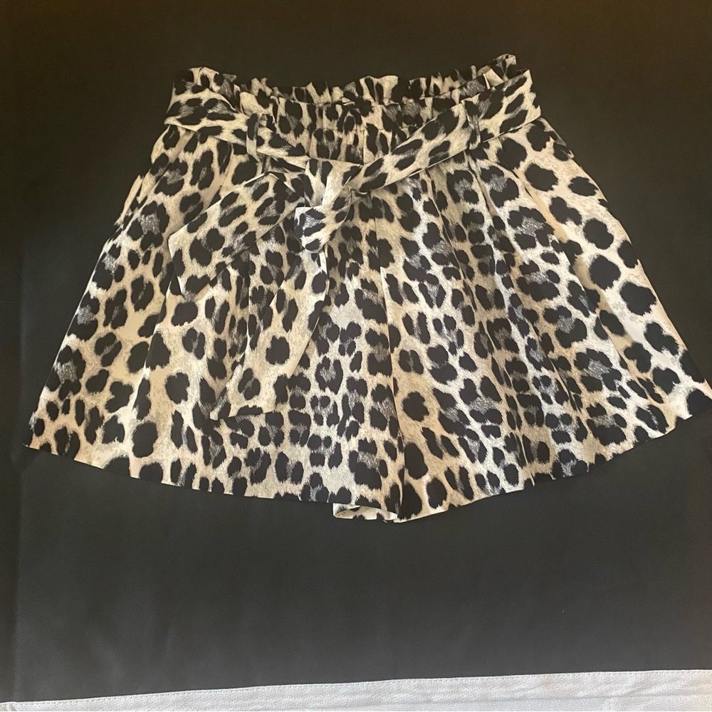 ZARA Leopard Print Skirted Shorts Skort Size M Black Gray